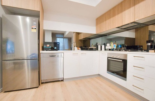 Adelaide Central Business District Apartment | Serene Stay - 1BR Apt with Pool, Gym, Steam & Saun
