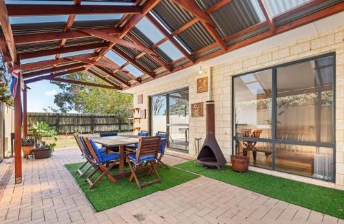 Ashby House | Serenity and Style, Your Ashby Getaway Awaits