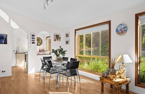 Silverton House | Serenity @ Silverton - Pet Friendly with Fireplace (Araluen)