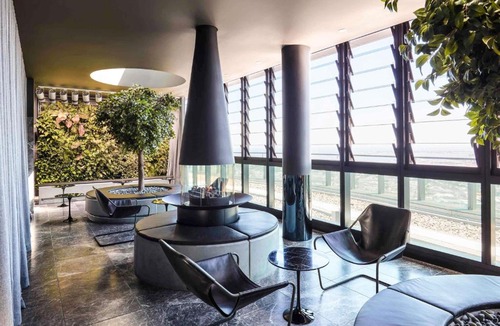 Southbank Hotel | Shadow Play by Peppers