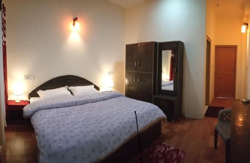 Banjar Bed & Breakfast | Shanaya Cafe and Rooms