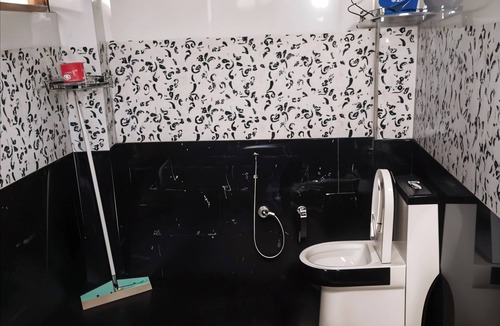 Thunag House | Shangrila Thachi | 2BR Mountain View By Homeyhuts