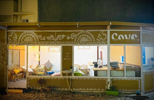 Tapovan Hostel | Shanti Hostel and Garden Cafe