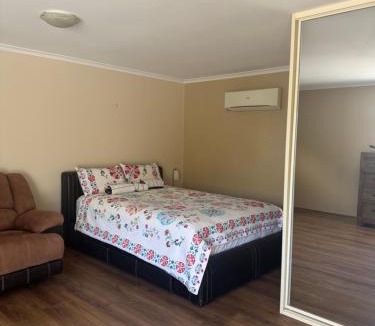 Woodcroft Apartment | Shaun place