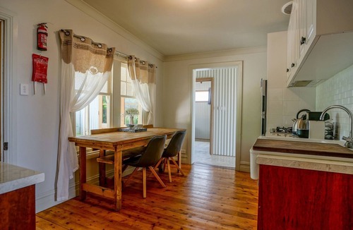 Tiparra House | Shearers Quarters, fully renovated cosy cottage for couples or families.