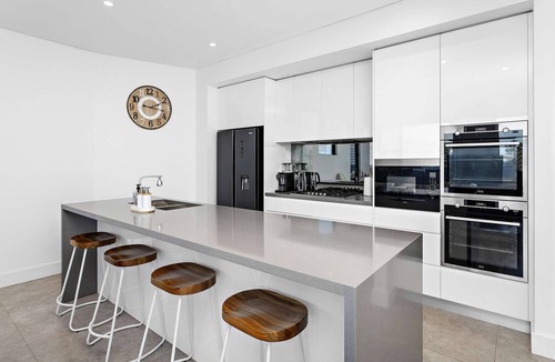 Shellharbour Apartment | Shellharbour Village - 3 bedroom luxury apartment - Stunning ocean views