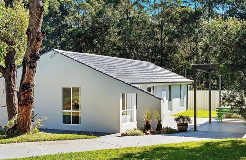 Huskisson House | Shellys by Experience Jervis Bay