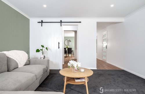 Shepparton South House | Shepparton Escape: Chic 3BR near Lake
