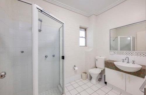 Bargara Hotel | Shoreline Apartments - Unit 4b