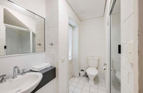 Bargara Hotel | Shoreline Apartments - Unit 9b