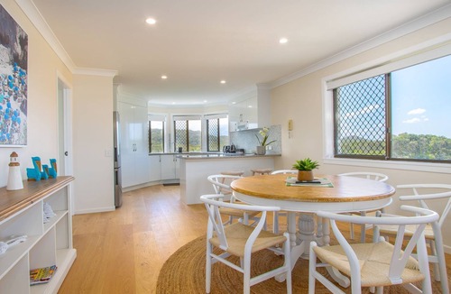 Hastings Point Apartment | Shoreline Holiday Apartment - Beachfront retreat at Hastings Point with ocean views