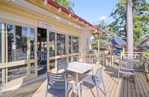 Elizabeth Beach Villa | Shores Two Bedroom Pet Friendly