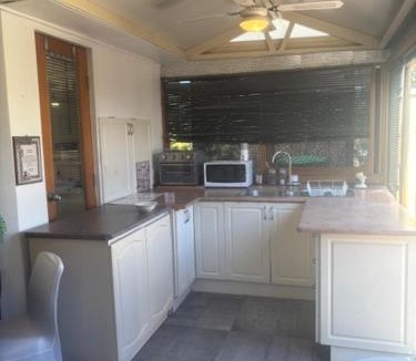Woodvale Apartment | Short Stay retreat Behn Cove