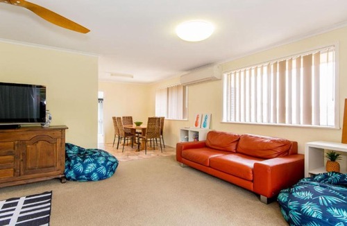Woorim House | Short Stroll to Surf Beach