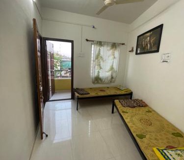 Kolhapur House | Shree Sadguru Krupa Yatri Niwas