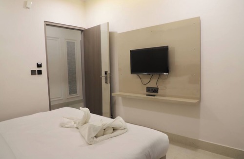Sirsa Hotel | Shreeja Central