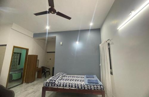 Gokarna House | Shri Virajita - Budget AC 1 Bhk double bed