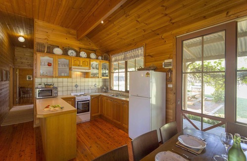 Pokolbin Cottage | Silky Oak Cottage & Studio - Delightful country cottage along popular Hermitage Rd