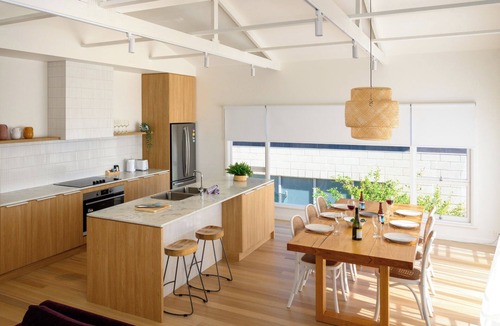 Bicheno House | Silver Hill - Freycinet Holiday Houses