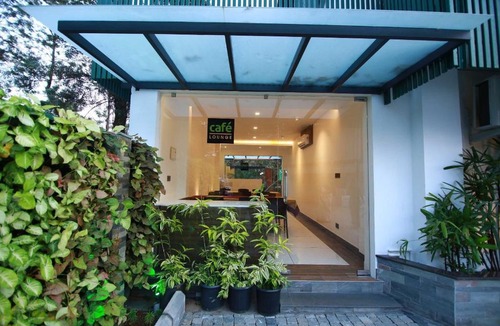 Athirapally Bed & Breakfast | Silver Storm Resort Athirappilly