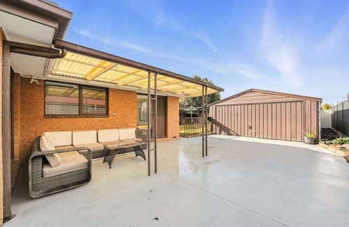 Altona Meadows House | Simple Comfort in Altona Meadows