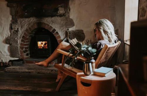 Ross Ski Chalet | Simplistic Luxury Cottage, Ross