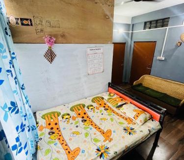 Sualkuchi House | Single room