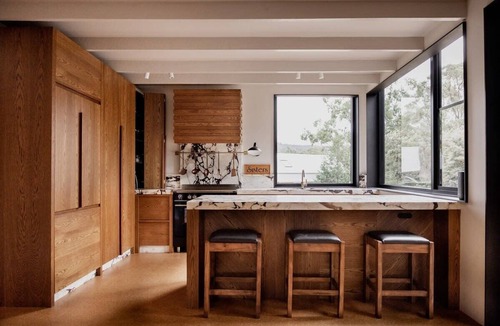 Spring Beach House | 'Sisters' - Cliff top cabin with hot tub