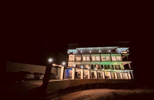 Mussoorie Hotel | Sitara Scenic Mountain View Hotel & Resort, Mussoorie - Luxury Rooms with open Rooftop Cafe