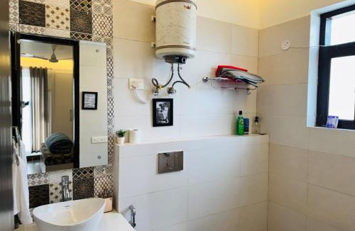 IMT Manesar Apartment | Sky High Aravalli Oasis 3BR Luxe In Gurugram