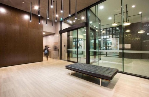 Melbourne Central Business District Apartment | Sky High CBD Living with Resort style Amenities