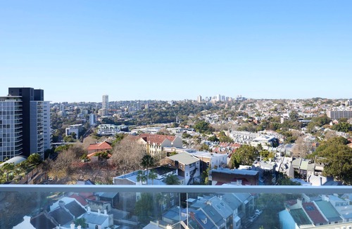 Darlinghurst Apartment | Sky Pad by Contemporary Hotels