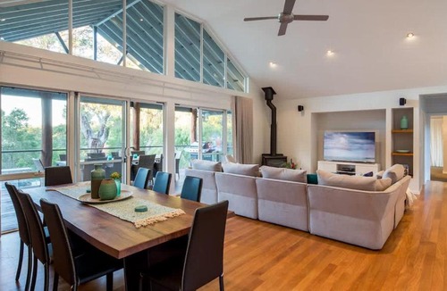 Yallingup House | Sky View - Elevated Estate with Resort-Style Pool