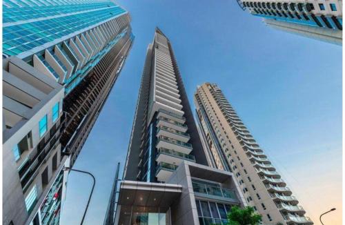 Brisbane Central Business District Apartment | Skyline hosted by AAB