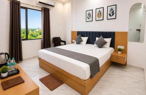 Faizabad Hotel | Skyline Hotel - Near Ram Mandir