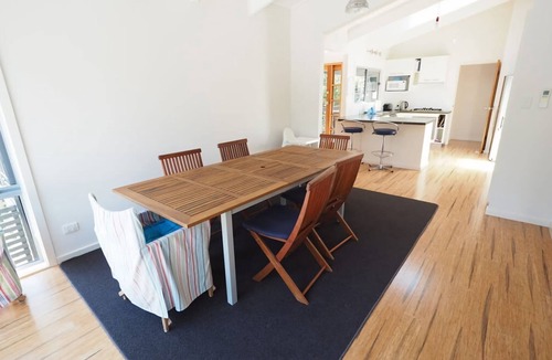 Sandy Point House | Sleepy Hollow Stay 3 Pay 2 Winter Special