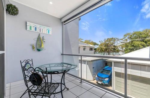 Bellara Apartment | Smooth Sailing -Modern 2 bedroom apartment!