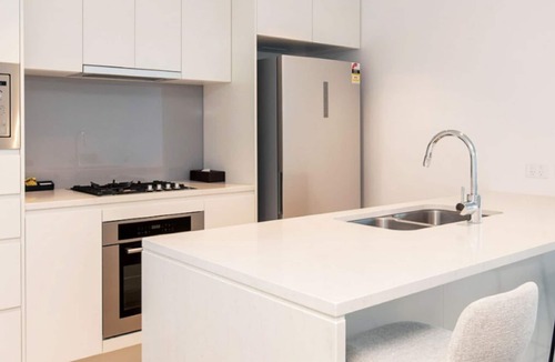 Brisbane Central Business District Hotel | Snappy Convenient 1 BR. Lights View Brisbane CBD