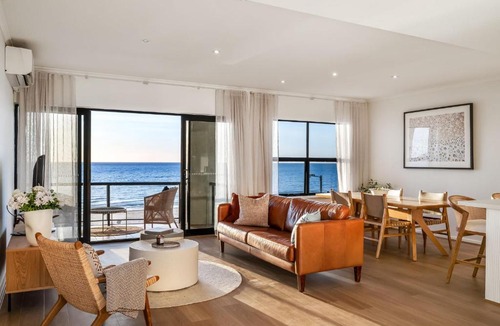 Henley Beach Apartment | Sol Sands Henley Beach