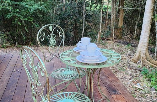 Traveston Cabin | Solace Dome – A Secluded Romantic Escape at Shanlyn Farm