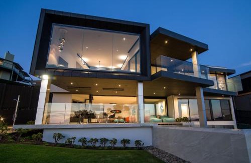 Somers House | Somers Sanctuary - Clifftop Luxury with Pool & Sauna