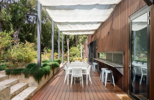 Yallingup House | Sophie's Vineyard - Sprawling Scenery with Pool