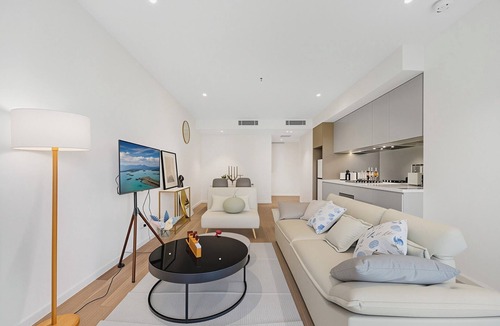 St. Leonards Apartment | Sophisticated Urban Living 2BR Near Metro+Parking