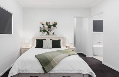 Shell Cove House | South Beach Escape - Sensational Shell Cove Living