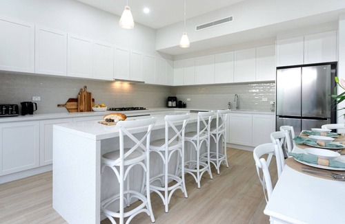 Callala Beach House | Southern Comfort - pet friendly with fireplace