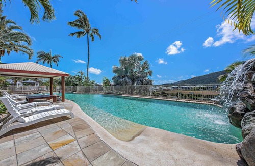 Airlie Beach Apartment | Spa Haven 17A
