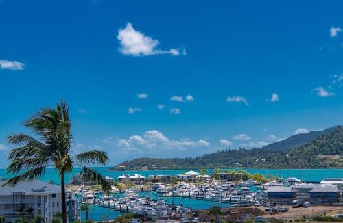 Airlie Beach Apartment | Spa Haven 17B Ocean View