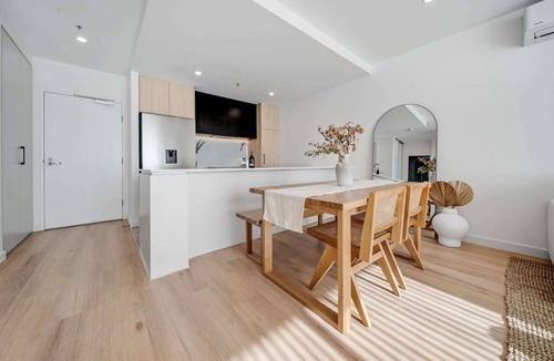 Narrabundah Apartment | Spacious 1-Bed Apartment with Gym, BBQ & Parking