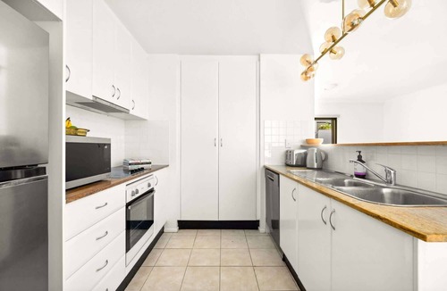 Avalon Beach Apartment | Spacious 2-Bed, 2-Bath Moments from Avalon Beach