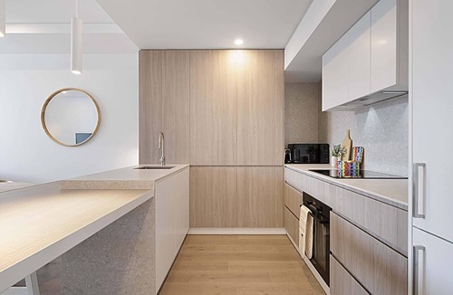 North Fremantle Apartment | Spacious 2-Bed Apartment in North Fremantle